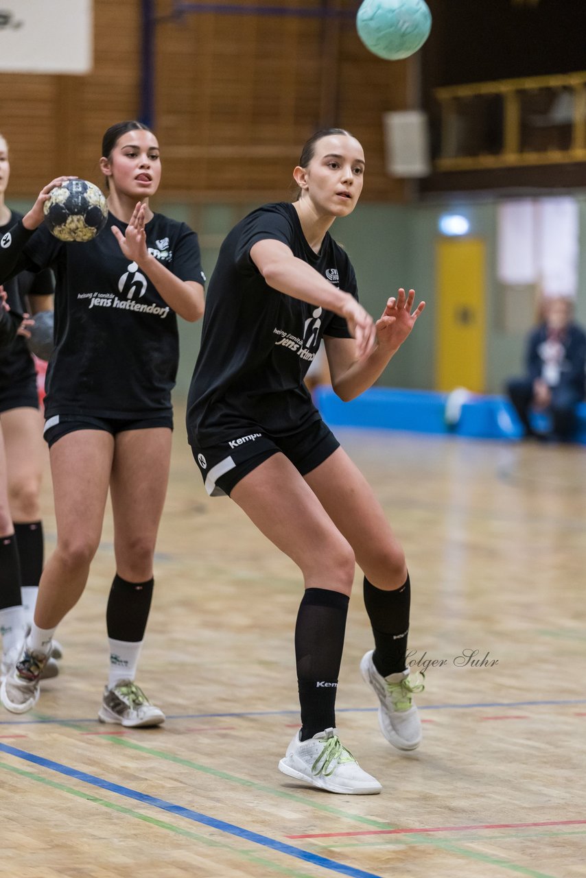 Bild 143 - wBJ SV Henstedt Ulzburg - TuRa Meldorf : Ergebnis: 22:38